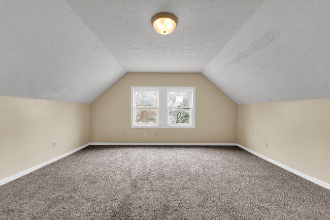 Building Photo - 855 Work Dr