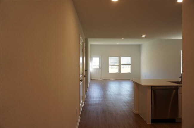 Foto del edificio - 24114 Becker Hollow Ln