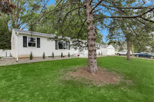 Foto del edificio - 2514 Woodlynn Ave