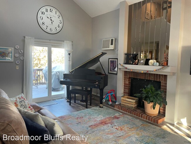 Building Photo - 4 br, 3 bath House - 7930 Summit Ridge Place