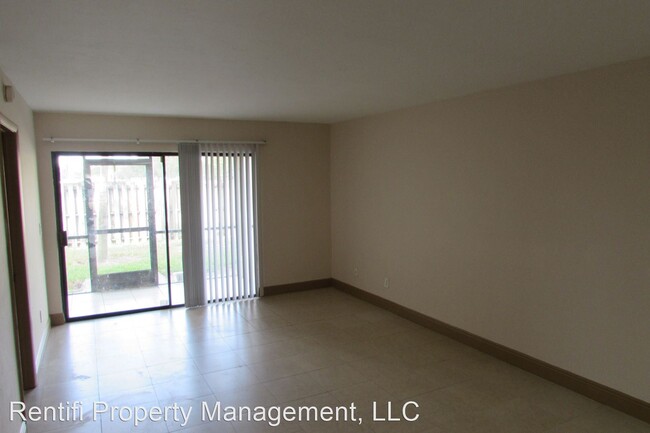 Building Photo - 2 br, 2 bath House - 2111 Crystal Dr #5