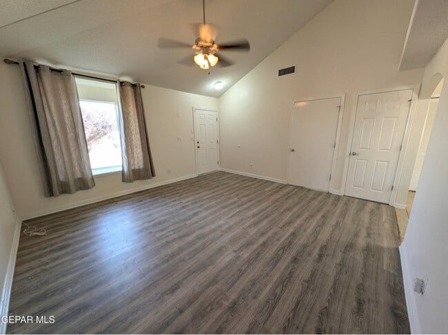 Foto del edificio - 11740 Autumn Wheat Dr