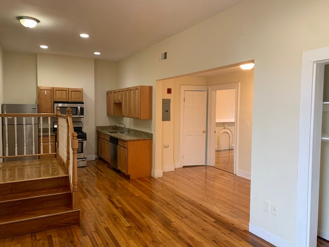 227 Roxbury St, Boston, MA 02119 Condo for Rent in Boston, MA