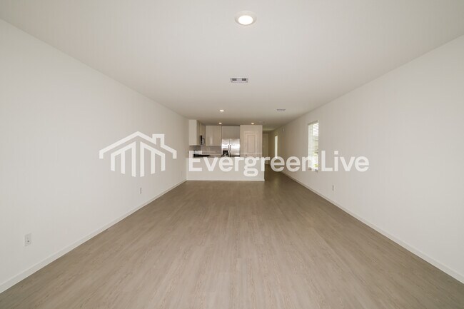 Building Photo - 7907 Meadow Cranesbill Ln