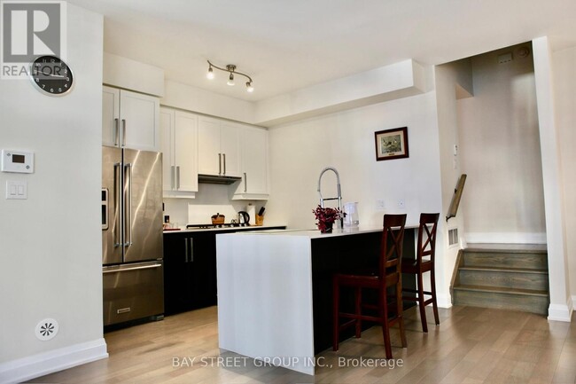 Photo du bâtiment - 4050-4050 Parkside Village Dr