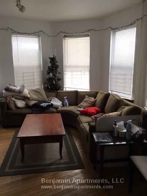 Building Photo - 10 Parker Hill Ave