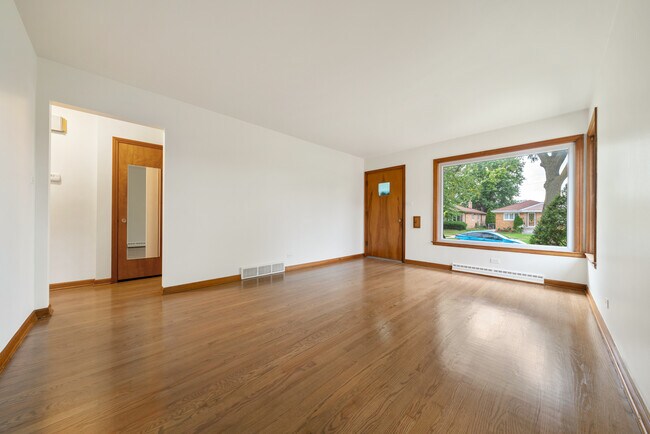 Foto del edificio - 4433 N Overhill Ave