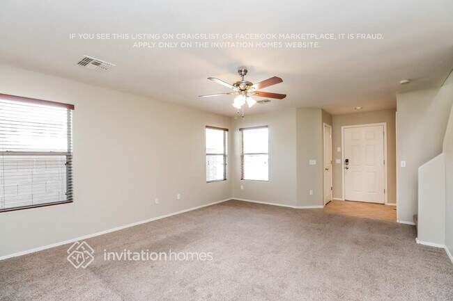 Foto del edificio - 21105 E Pickett St