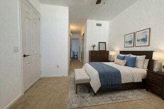 Building Photo - 7575 Kirby Dr