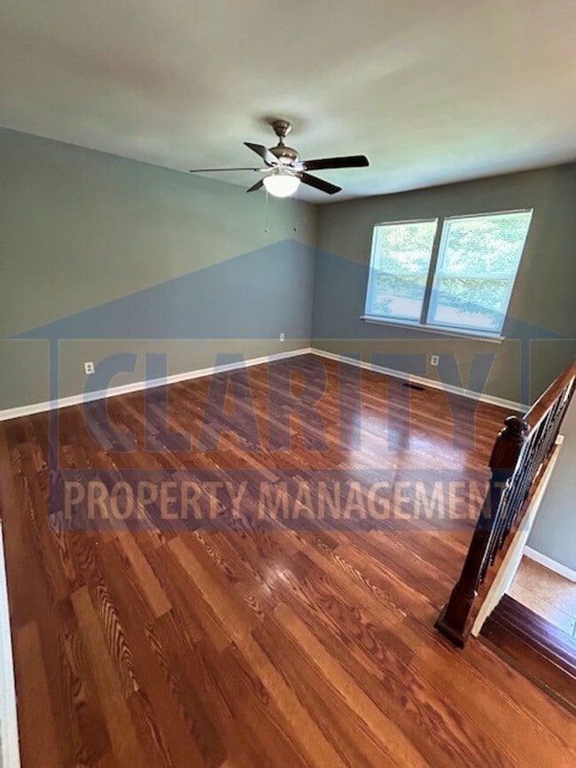 Building Photo - Large, private back yard!