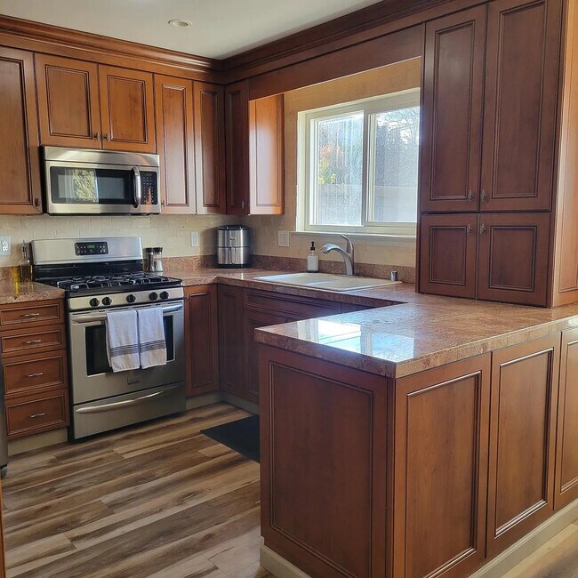 Building Photo - 2127 Ave De Las Alturas