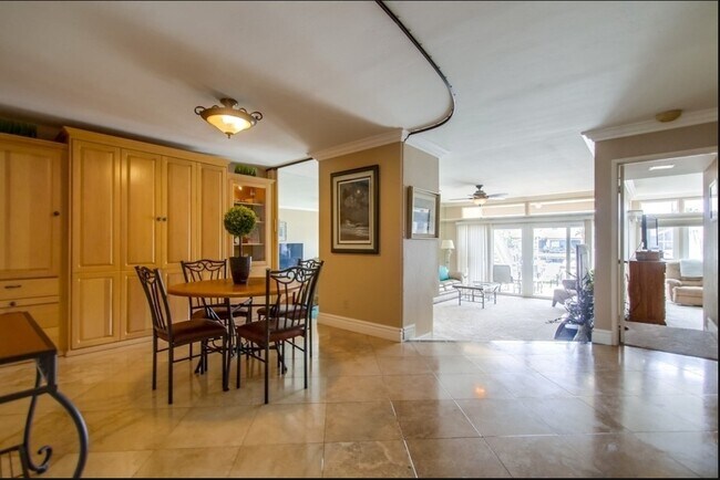 Foto del edificio - 187 Kingston Ct W