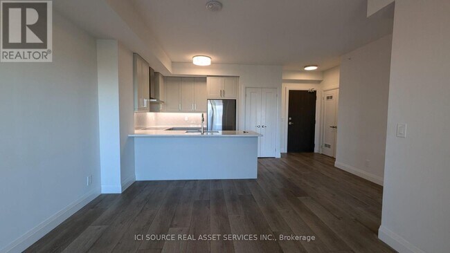 Photo du bâtiment - 500 Brock Ave