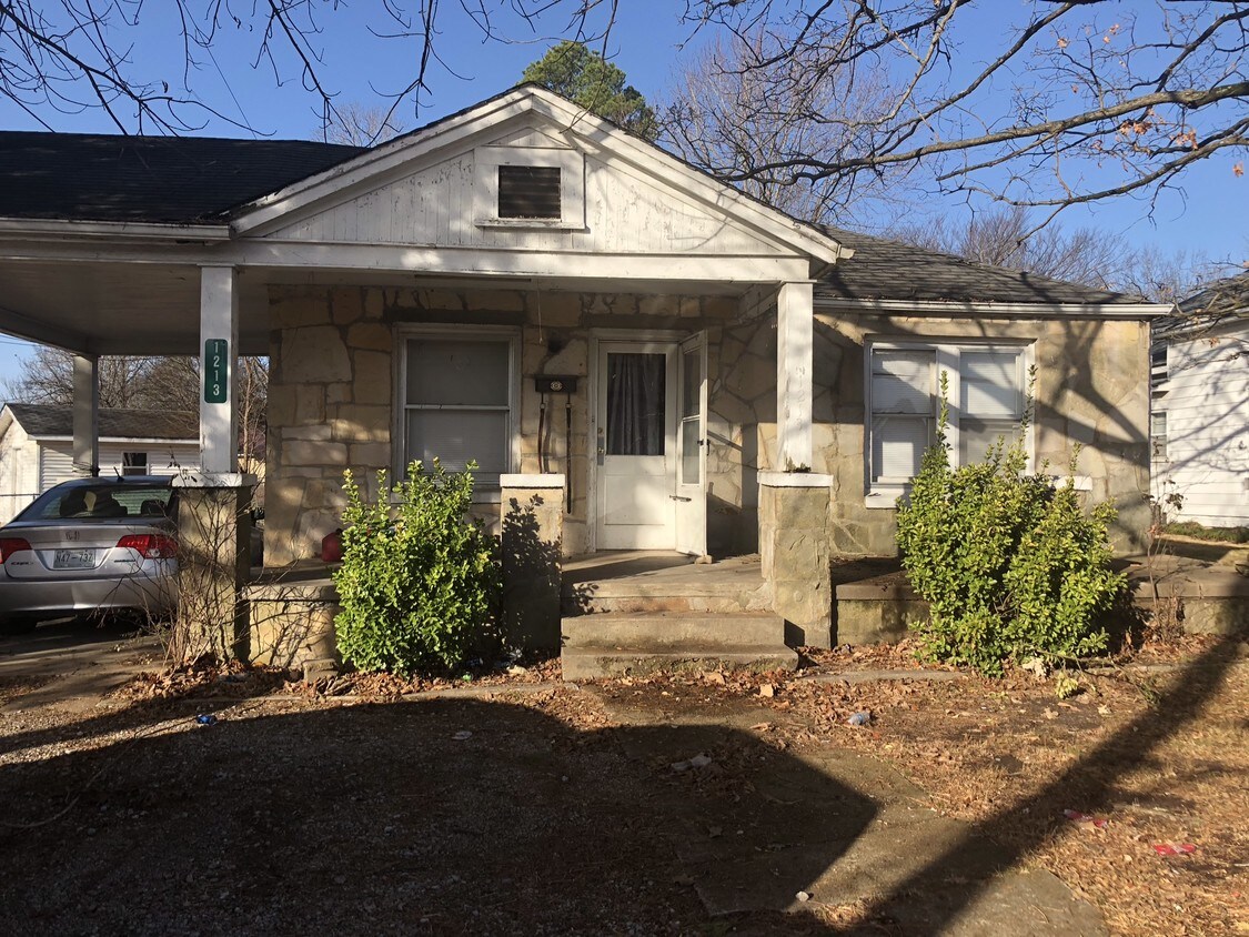 1213 N Central Ave, Batesville, AR 72501 House for Rent in Batesville