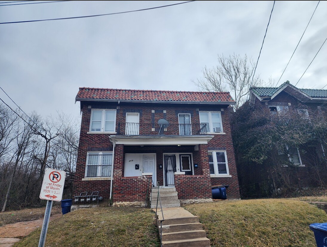 Primary Photo - 4016 Cora Avenue, Unit 4018