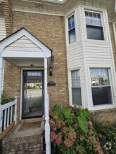 Building Photo - 166 Majestic Cir