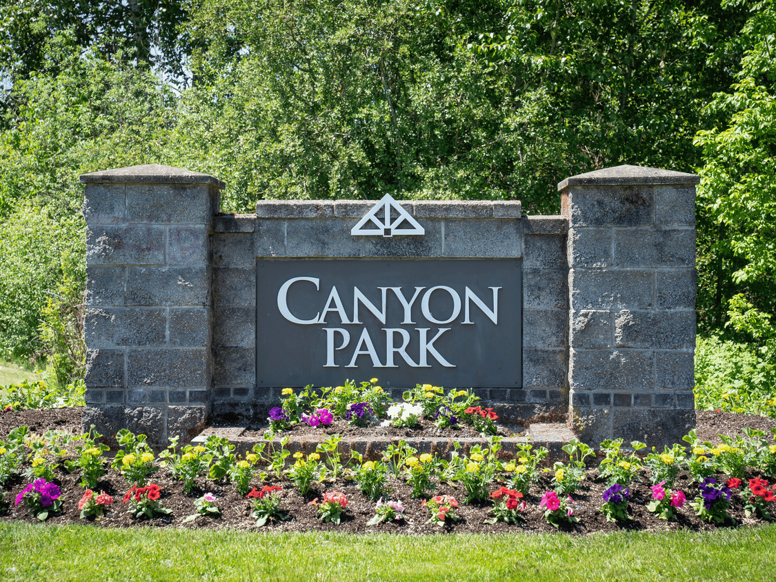 Foto principal - Canyon Park Apartments