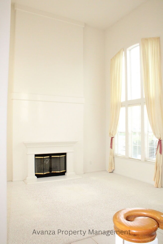 Building Photo - Home for Rent