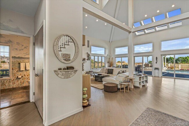 Foto del edificio - 13 Bay Meadow Ln