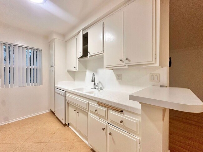 Foto del edificio - 1432 N Fairfax Ave