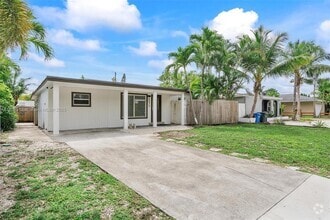 Building Photo - 5272 N Andrews Ave