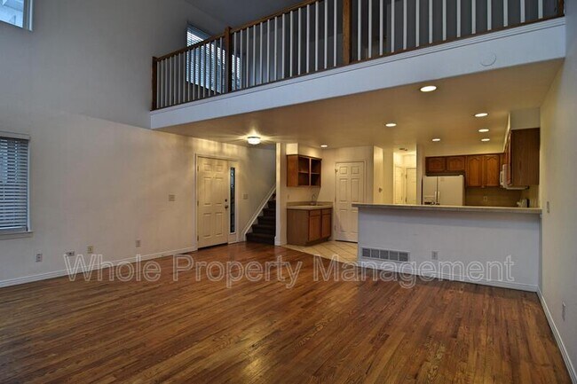 Building Photo - 5318 Stuart St