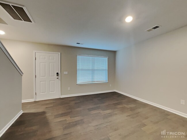 Building Photo - 283 Millen Dr