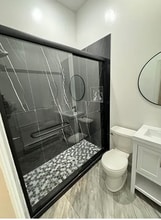 Building Photo - 229 S 6th St