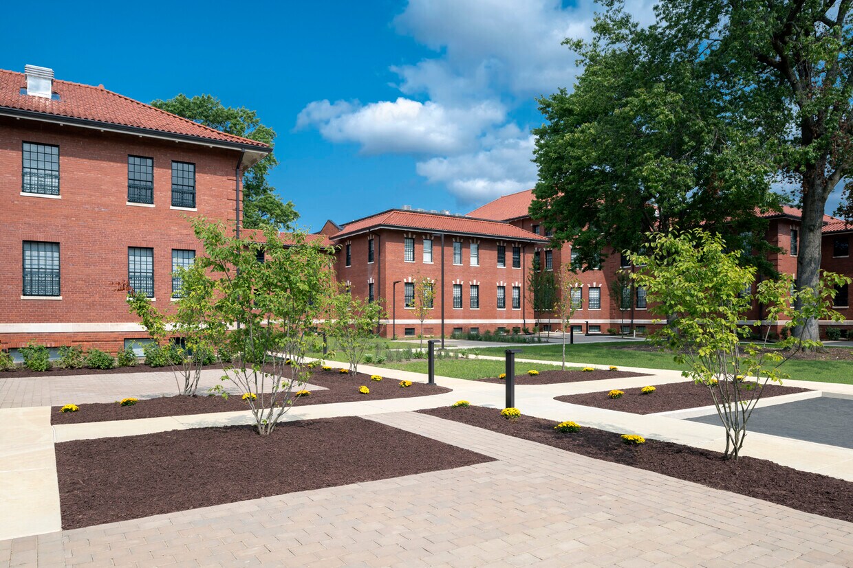 Foto principal - The Residences at St. Elizabeth East