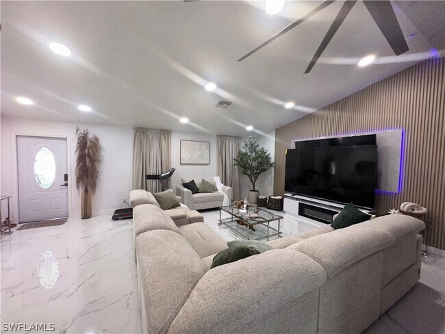 Foto del edificio - 3417 31st St W