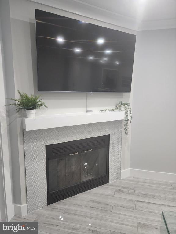 Building Photo - 255 S Pickett St