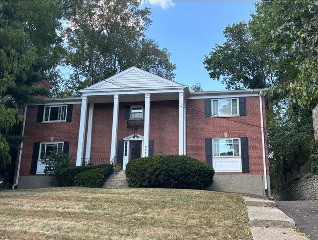 Building Photo - 3000 Linwood Ave