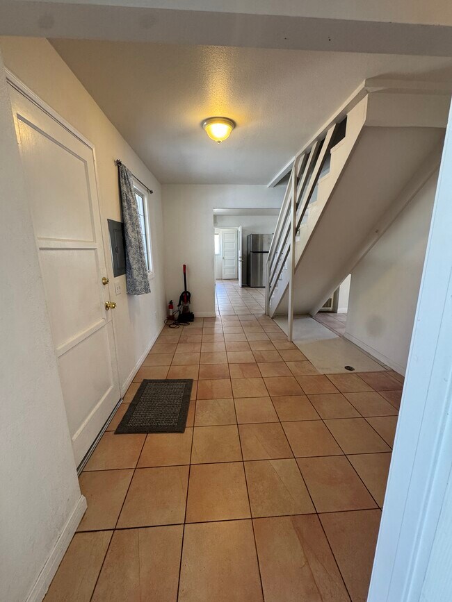 Foto del edificio - 758 W Longden Ave