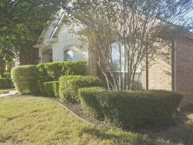 Building Photo - 4516 Kingsway Ln