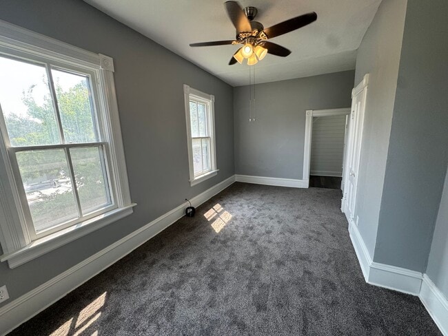 Building Photo - 3 Bed, 1.5 Bath Home with Huge Yard, Deck ...