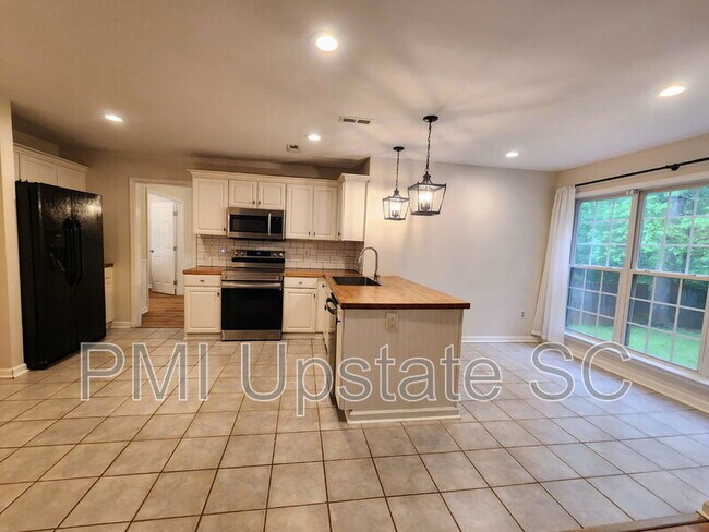 Foto del edificio - 122 Glen Willow Ct