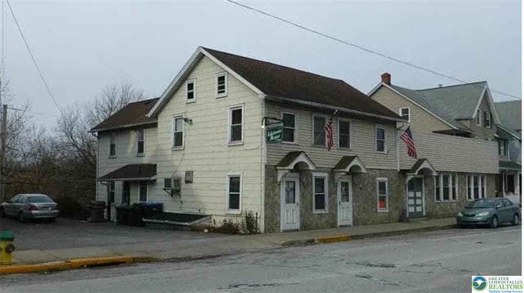 Foto del edificio - 702 Main St