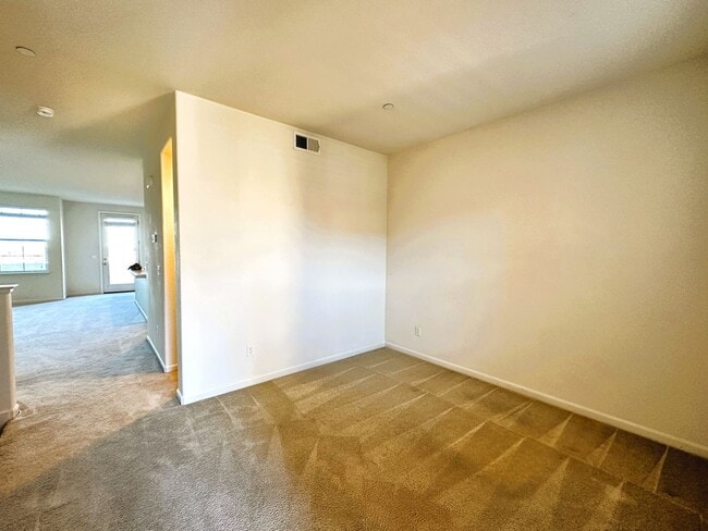 Building Photo - 313 Jacquelyn Ln