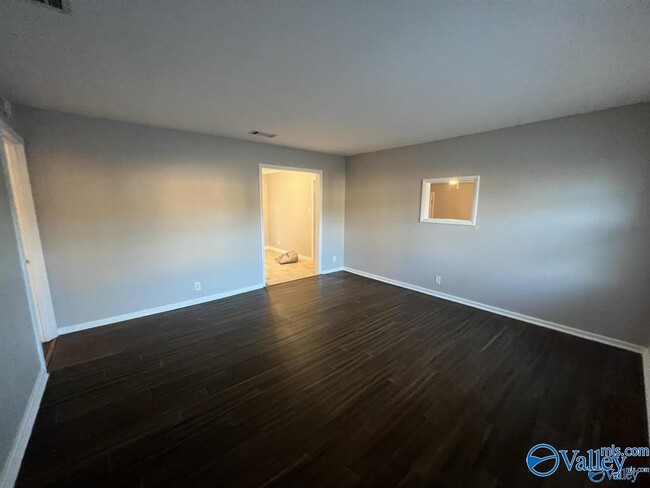 Building Photo - 3415 Mimosa Ln NW