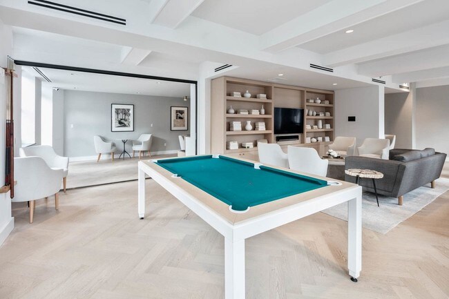 Building Photo - Luxury STUDIO / Wall Street / $2,764