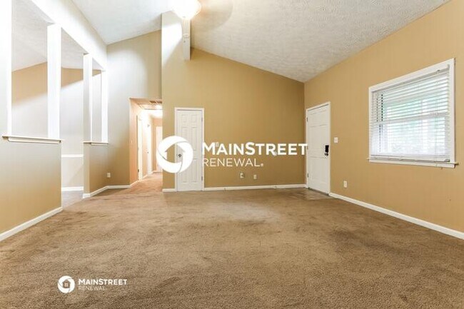 Foto del edificio - 3 Bedroom Pet-Friendly Home in Stockbridge, GA with Main Street Renewal
