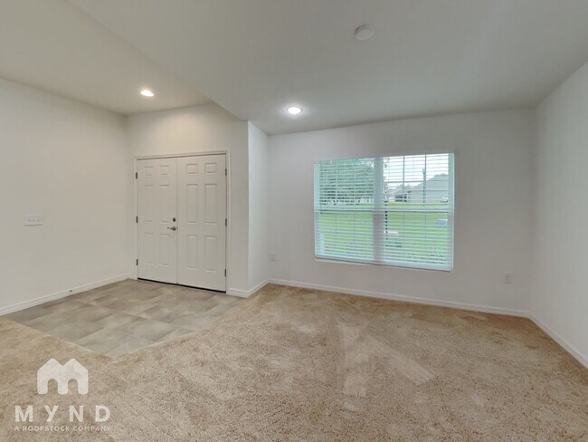 Building Photo - 1167 Woodland Oaks Dr