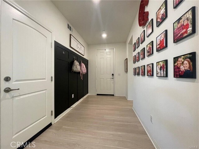 Foto del edificio - 3141 E Mt Rainier Drive