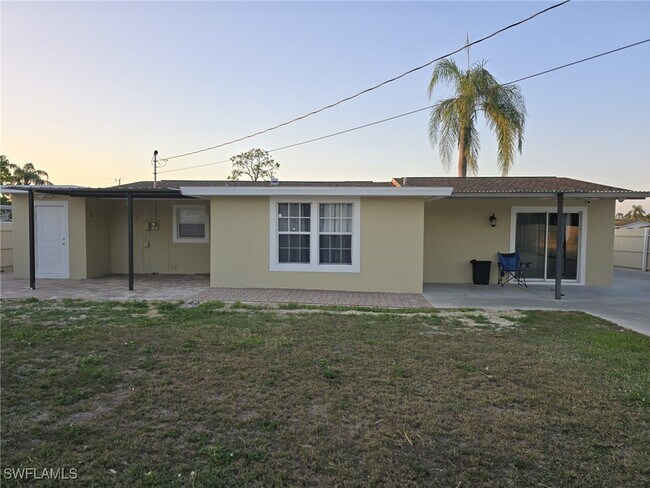 Building Photo - 1212 Casedale St