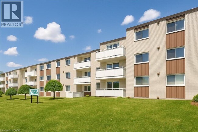Building Photo - 71 Vanier Dr