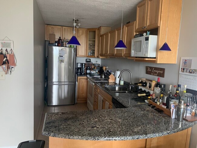 Building Photo - 2728 N Hampden Ct