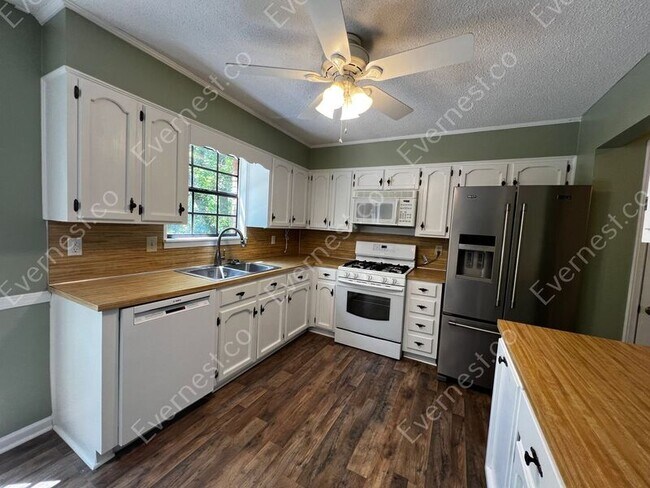 Foto del edificio - 1384 Belmont Ln