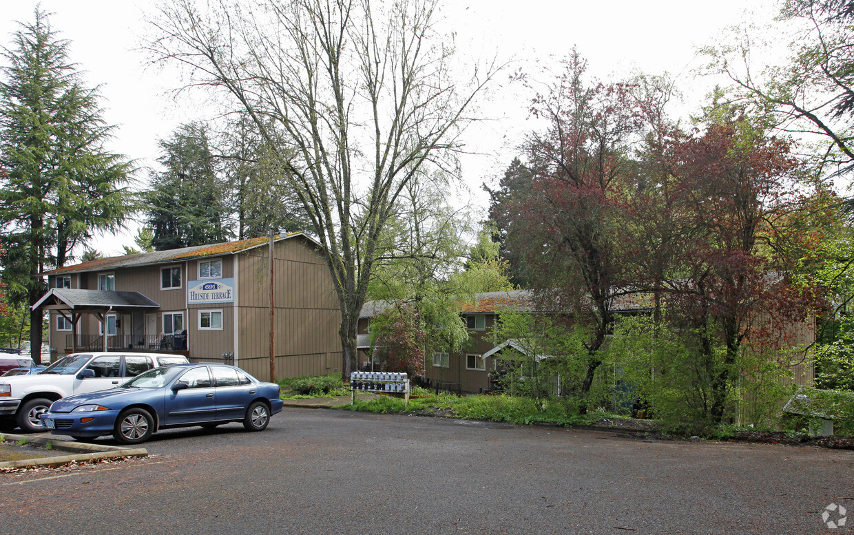 Primary Photo - Hillside Terrace Apartments