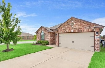Building Photo - 203 Plata Ln