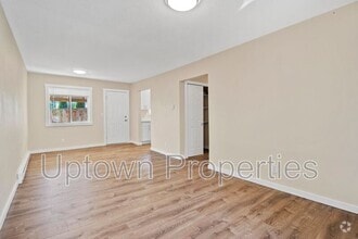 Building Photo - 467 N Adair St